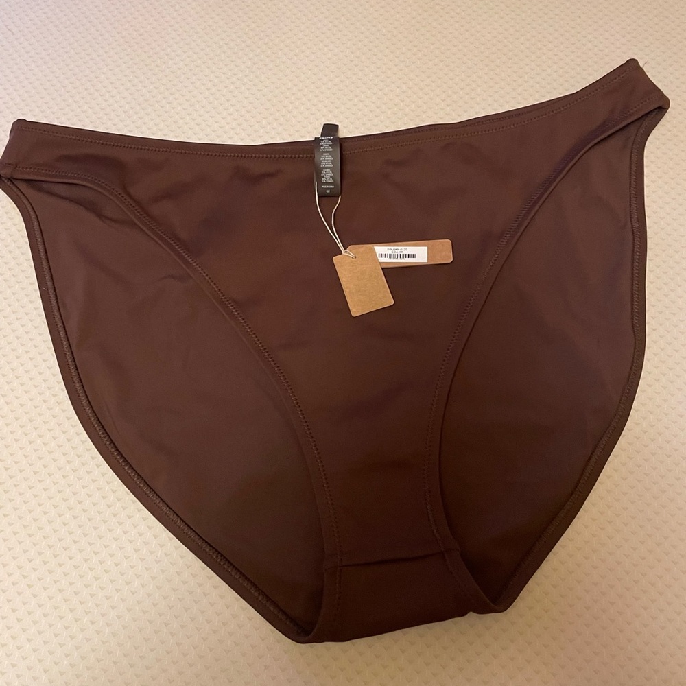 Brand New With Tags Skims Swim Bottom.